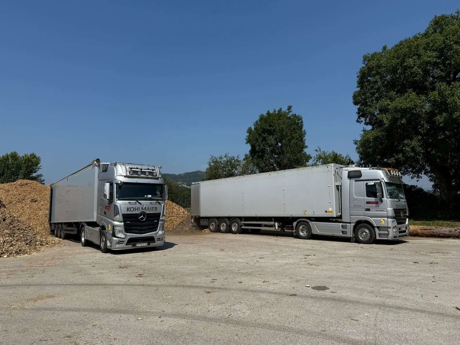 Kohlmaier LKW mit Kofferaufliegern